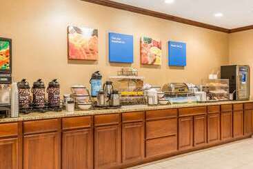 هتل Comfort Inn & Suites East Moline Near I 80