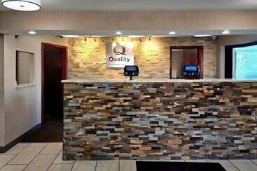 هتل Quality Inn