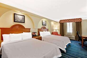 هتل Days Inn By Wyndham San Antonio Airport