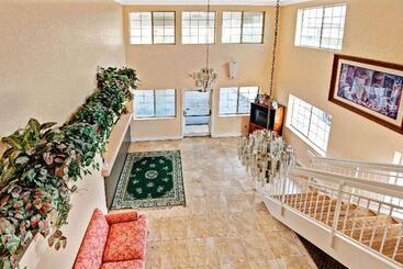 هتل Days Inn By Wyndham San Antonio Airport