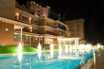 هتل Granada Palace