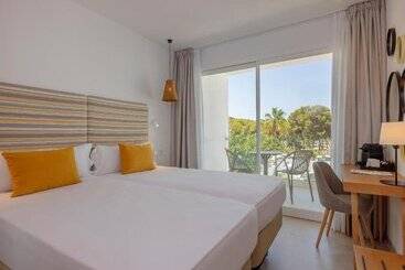 هتل HM Isabela - Adults Only