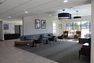 هتل Holiday Inn Dallas Market Ctr Love Field, An Ihg
