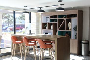 هتل Holiday Inn Dallas Market Ctr Love Field, An Ihg