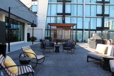 هتل Holiday Inn Dallas Market Ctr Love Field, An Ihg
