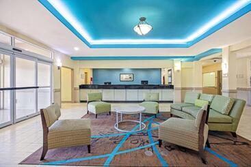 هتل La Quinta By Wyndham Corpus Christi Airport