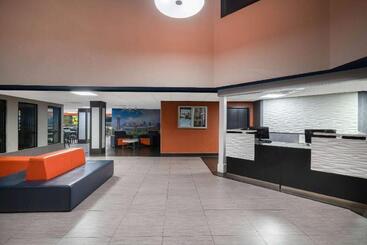 هتل La Quinta By Wyndham Knoxville East
