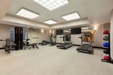 هتل La Quinta Inn And Suites By Wyndham At Watiki Waterpark
