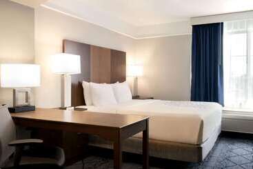 هتل La Quinta Inn And Suites By Wyndham At Watiki Waterpark