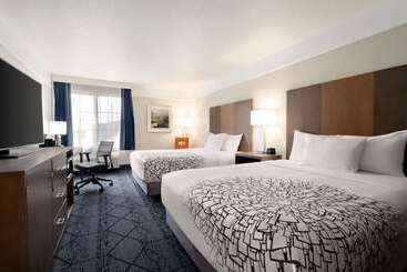 هتل La Quinta Inn And Suites By Wyndham At Watiki Waterpark