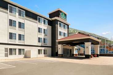 هتل La Quinta Inn And Suites By Wyndham At Watiki Waterpark