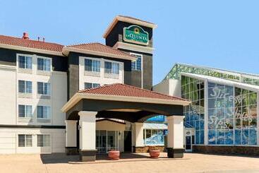 هتل La Quinta Inn And Suites By Wyndham At Watiki Waterpark