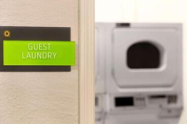 هتل La Quinta Inn And Suites By Wyndham At Watiki Waterpark