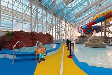 هتل La Quinta Inn And Suites By Wyndham At Watiki Waterpark