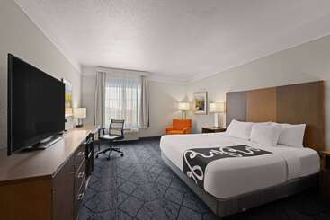 هتل La Quinta Inn And Suites By Wyndham At Watiki Waterpark