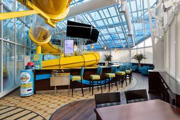 هتل La Quinta Inn And Suites By Wyndham At Watiki Waterpark