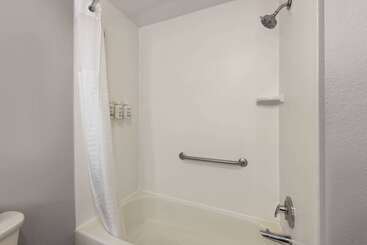 هتل La Quinta Inn And Suites By Wyndham At Watiki Waterpark