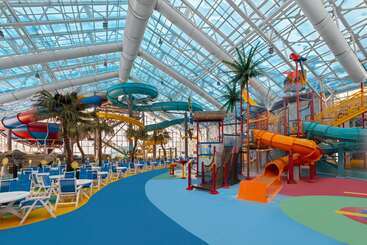 هتل La Quinta Inn And Suites By Wyndham At Watiki Waterpark
