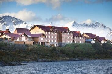 هتل Los Cauquenes Resort + Spa + Experiences