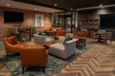 هتل New Orleans Marriott Warehouse Arts District
