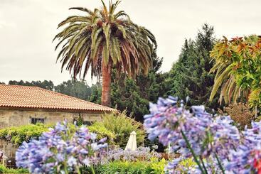 Отель Pazo Revel  & Resort