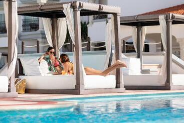 هتل Hilton Playa Del Carmen, An All Inclusive Adult Only Resort