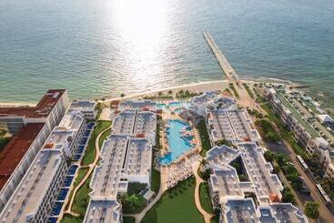 هتل Hilton Playa Del Carmen, An All Inclusive Adult Only Resort