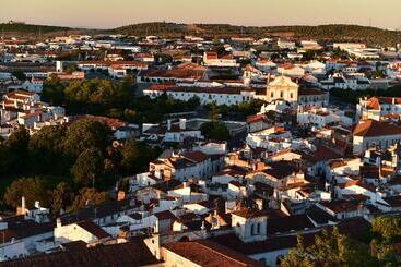 هتل Pousada Castelo De Estremoz