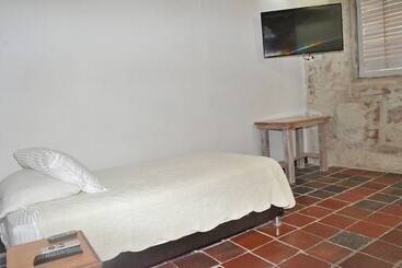 هتل Puertas De Cartagena