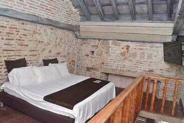 هتل Puertas De Cartagena