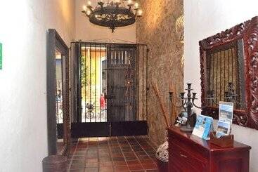 هتل Puertas De Cartagena