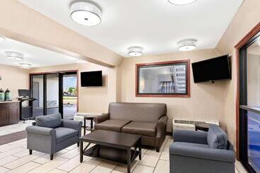 هتل Quality Inn