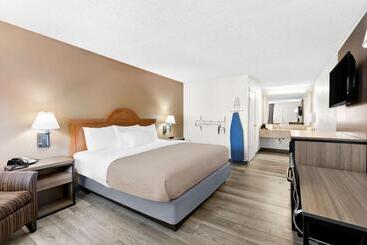 هتل Quality Inn