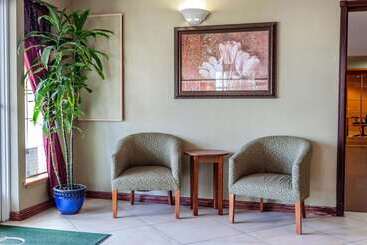 هتل Quality Inn Near Seattle Premium Outlets