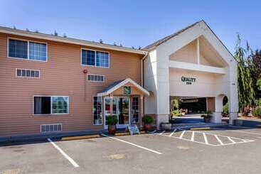 هتل Quality Inn Near Seattle Premium Outlets