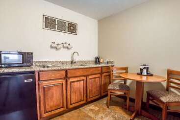 هتل Quality Inn & Suites Coeur d'Alene