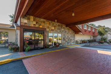 هتل Quality Inn & Suites Coeur d'Alene