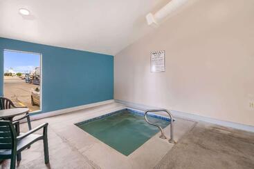 هتل Quality Inn & Suites Coeur d'Alene