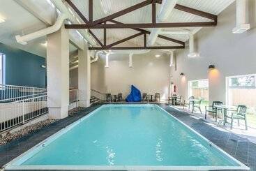 هتل Quality Inn & Suites Coeur d'Alene