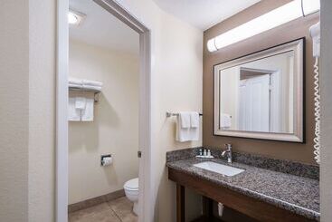هتل Quality Inn & Suites Coeur d'Alene