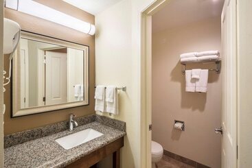 هتل Quality Inn & Suites Coeur d'Alene