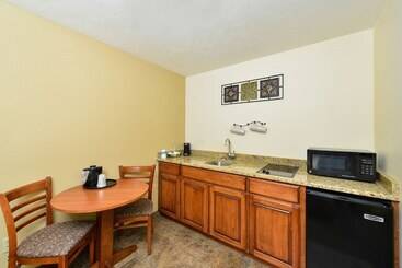 هتل Quality Inn & Suites Coeur d'Alene