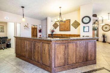 هتل Quality Inn & Suites Coeur d'Alene
