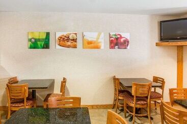 هتل Quality Inn & Suites