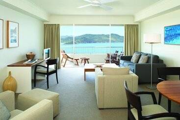 هتل Reef View