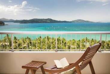 هتل Reef View