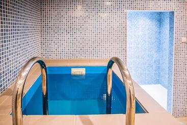 هتل روستایی La Casona Encanto Rural   Apartahotel Spa Llanes