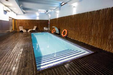 هتل روستایی La Casona Encanto Rural   Apartahotel Spa Llanes