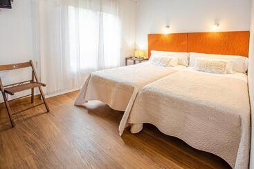 هتل روستایی La Casona Encanto Rural   Apartahotel Spa Llanes