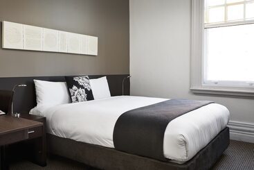 Vulcan Hotel Sydney